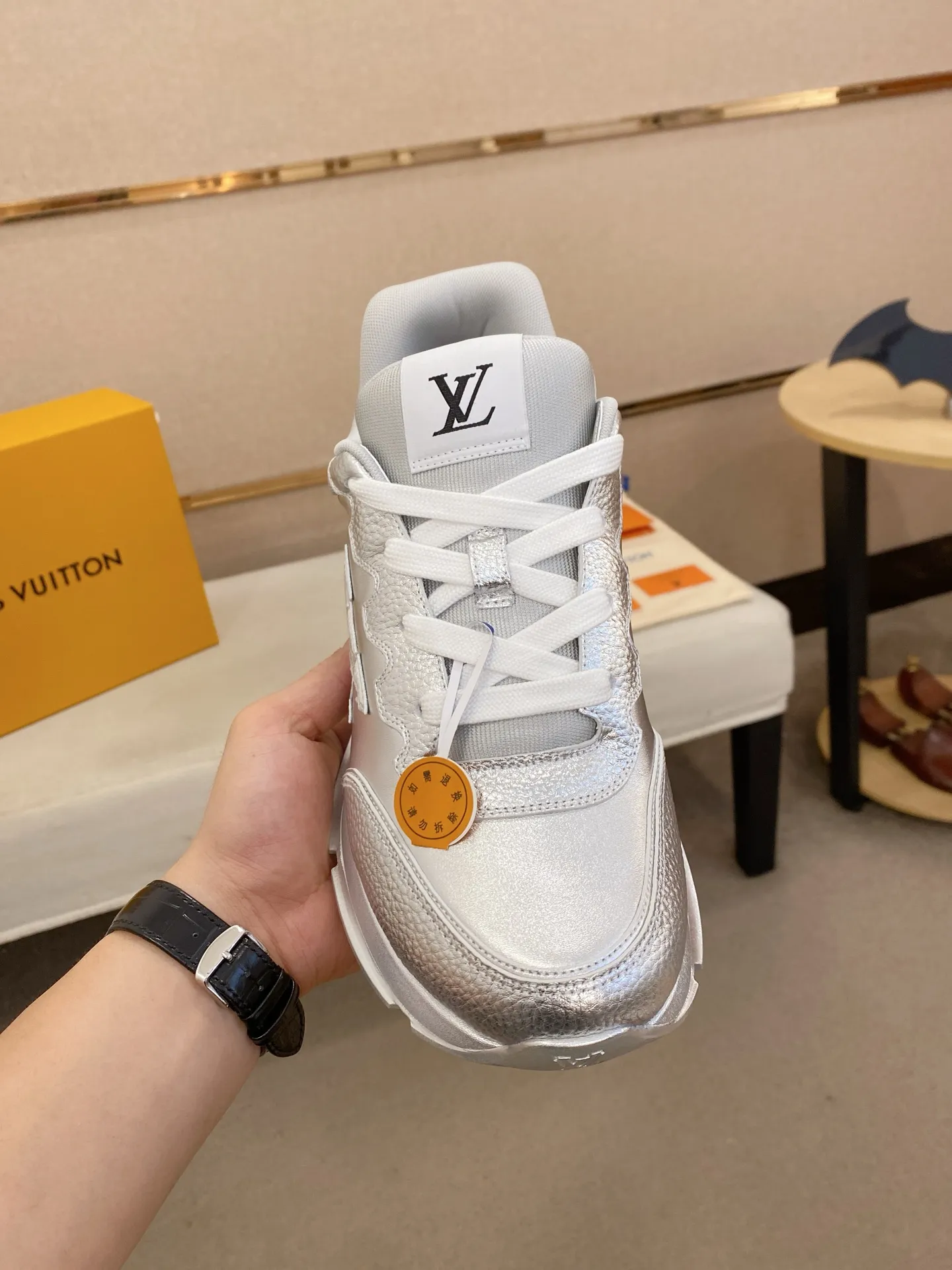 Men's shoes 💰: 660💰 LV. Popular items in men's shoes counter, official website synchronization, 1:1 high quality shipping ✔️Original cowhide, original factory sole, 39-45 (38.46 customized, non-refundable)